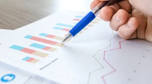 Analisis-Resultados-Jugadores-Torneos-Poker-Latinos