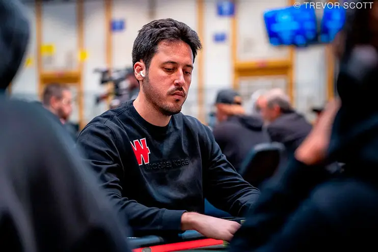 Adrián Mateos es firme candidato a meterse entre los finalistas en uno de los torneos más costosos en la agenda de las WSOP 2025